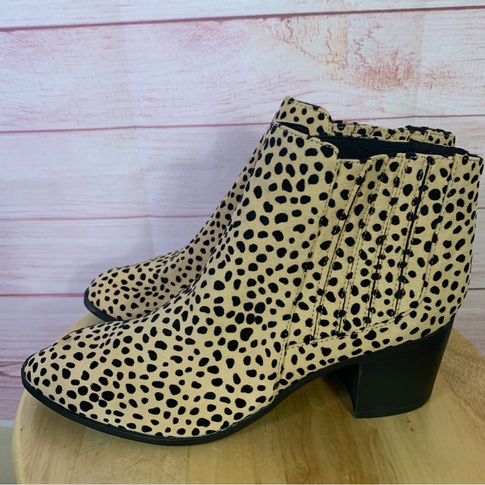 Qupid Animal Print Ankle Boots Size 9